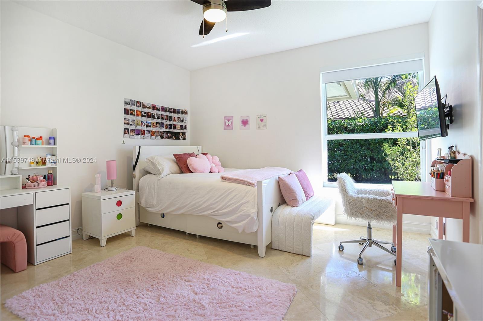 2517 Poinciana Dr