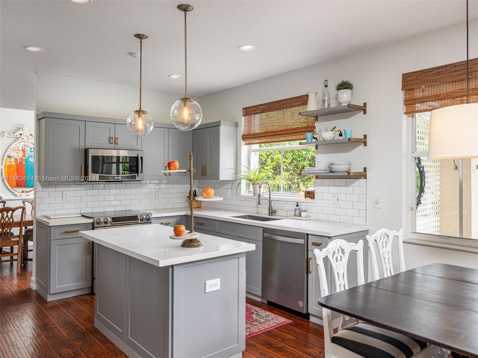 1005 Fairfield Meadows Dr