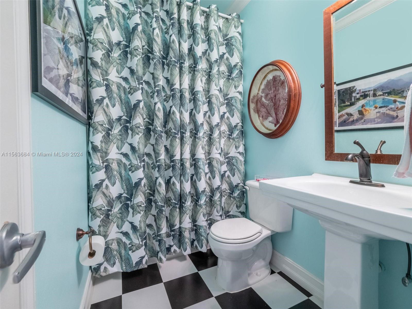 1005 Fairfield Meadows Dr