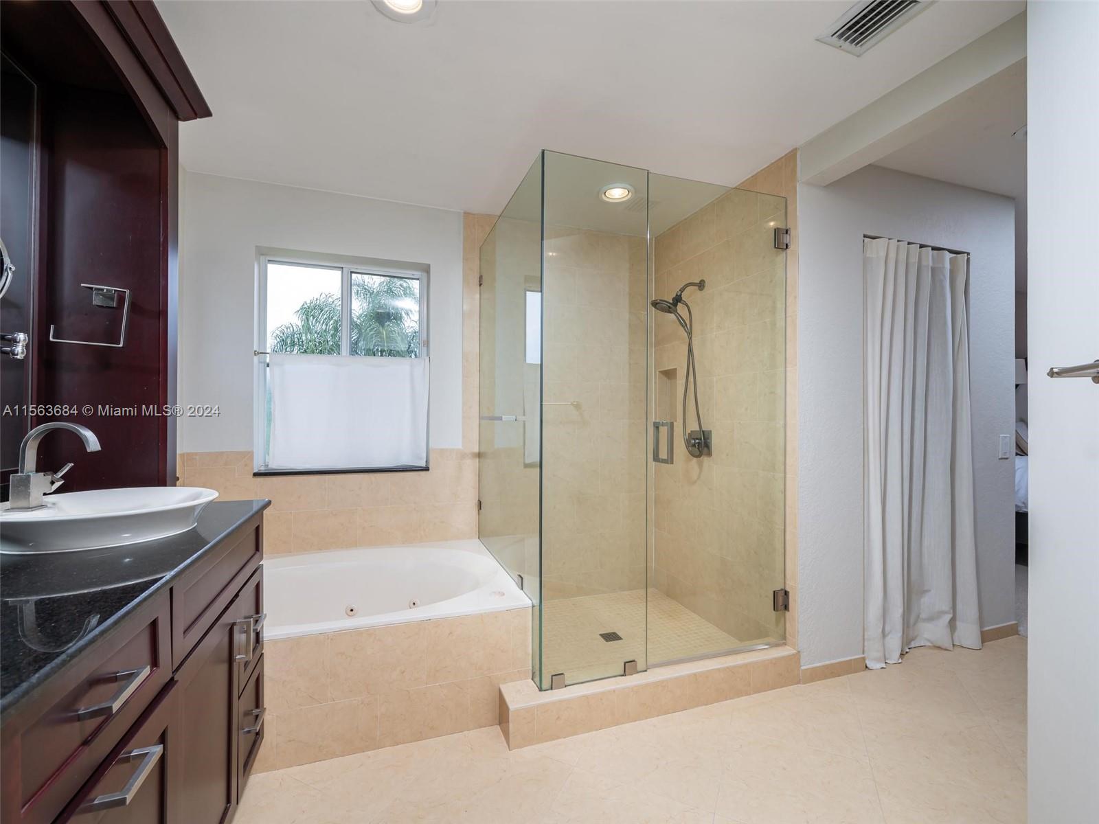 1005 Fairfield Meadows Dr