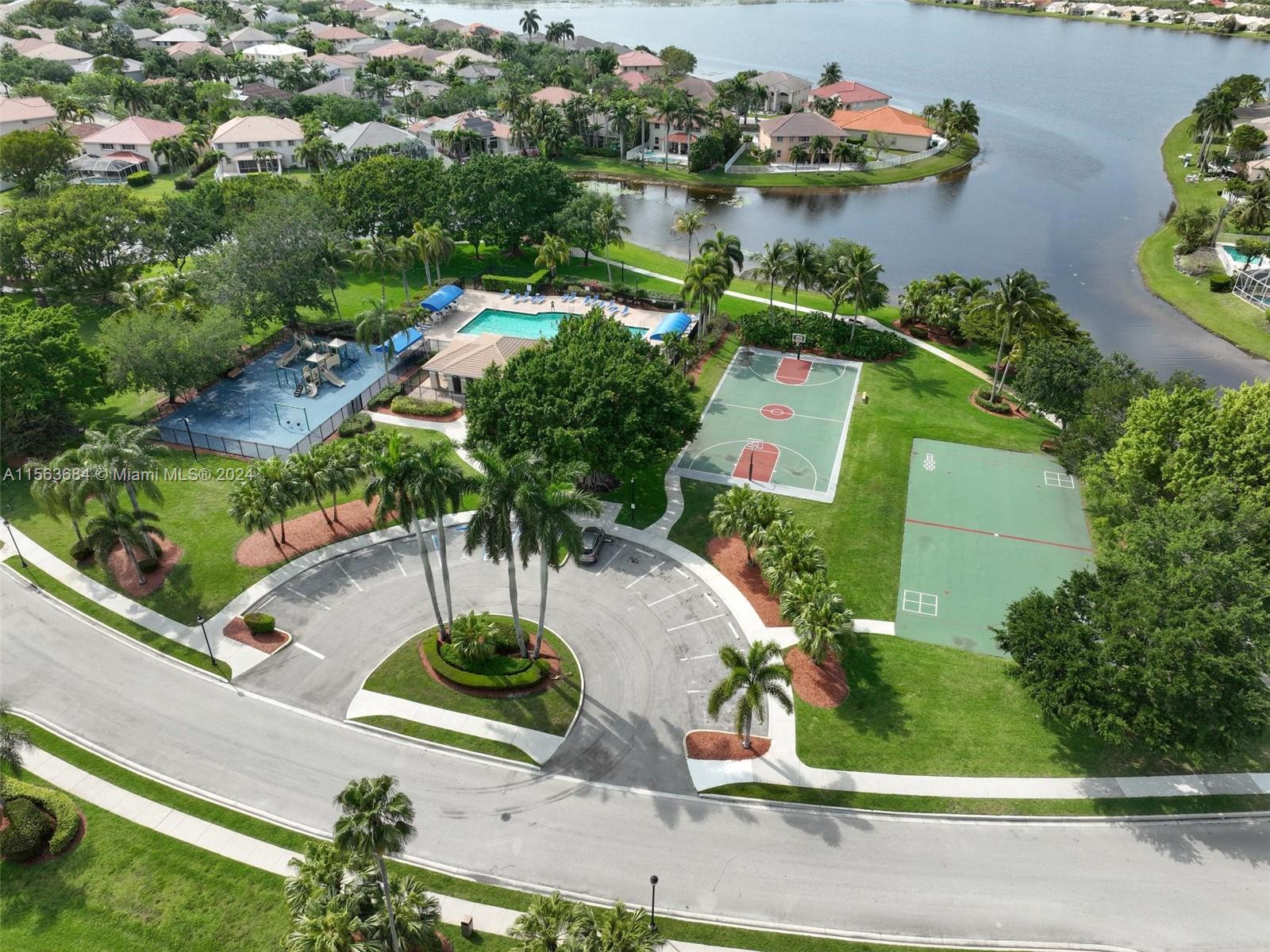 1005 Fairfield Meadows Dr