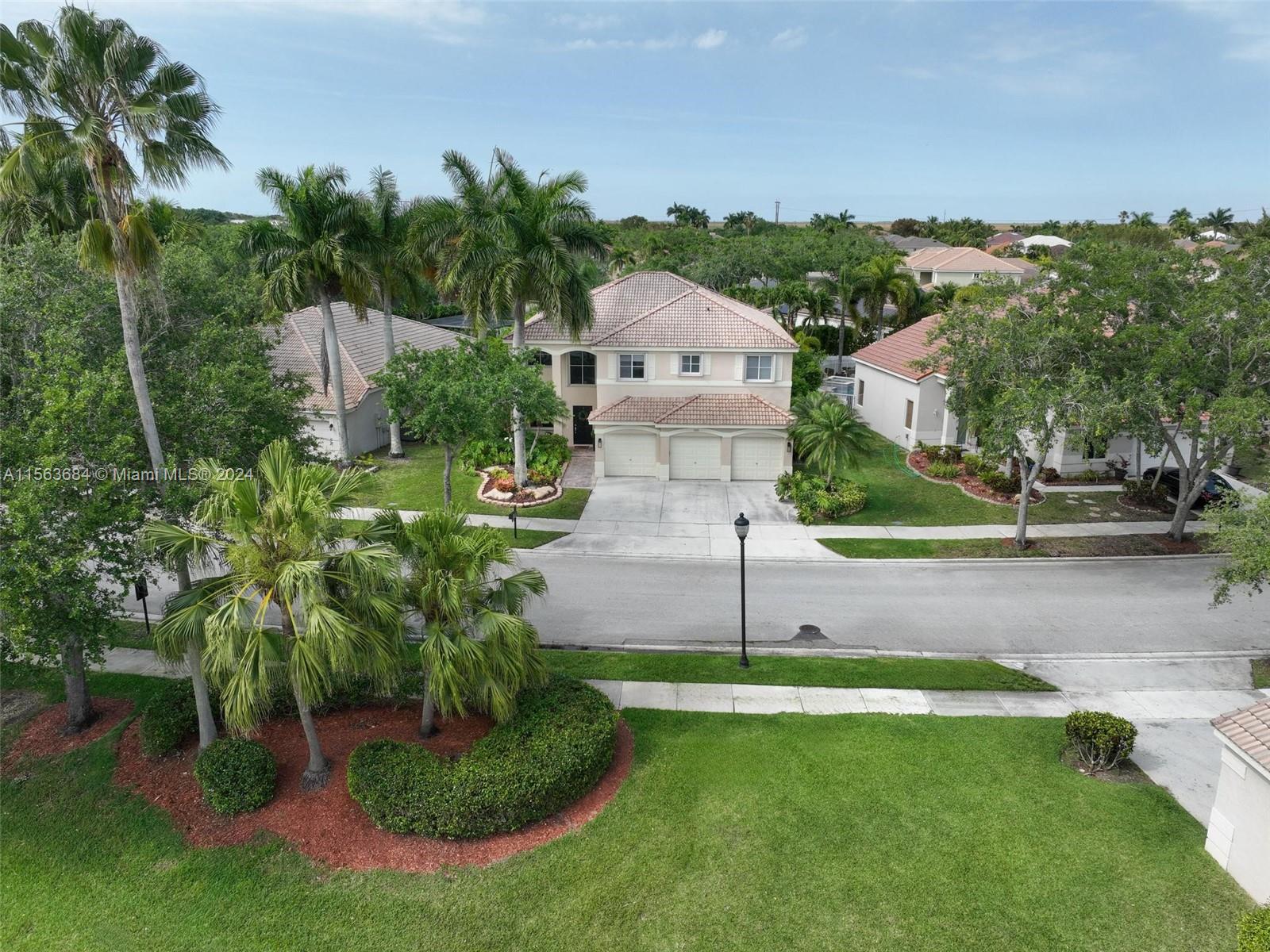 1005 Fairfield Meadows Dr