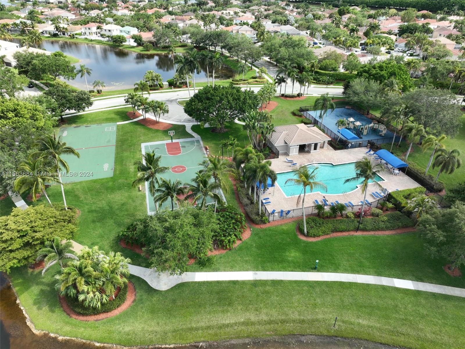 1005 Fairfield Meadows Dr