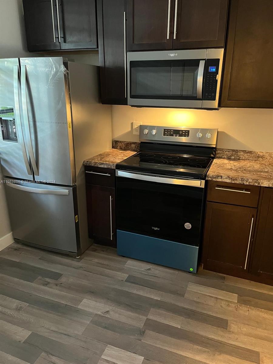 1709 Whitehall Dr # 102