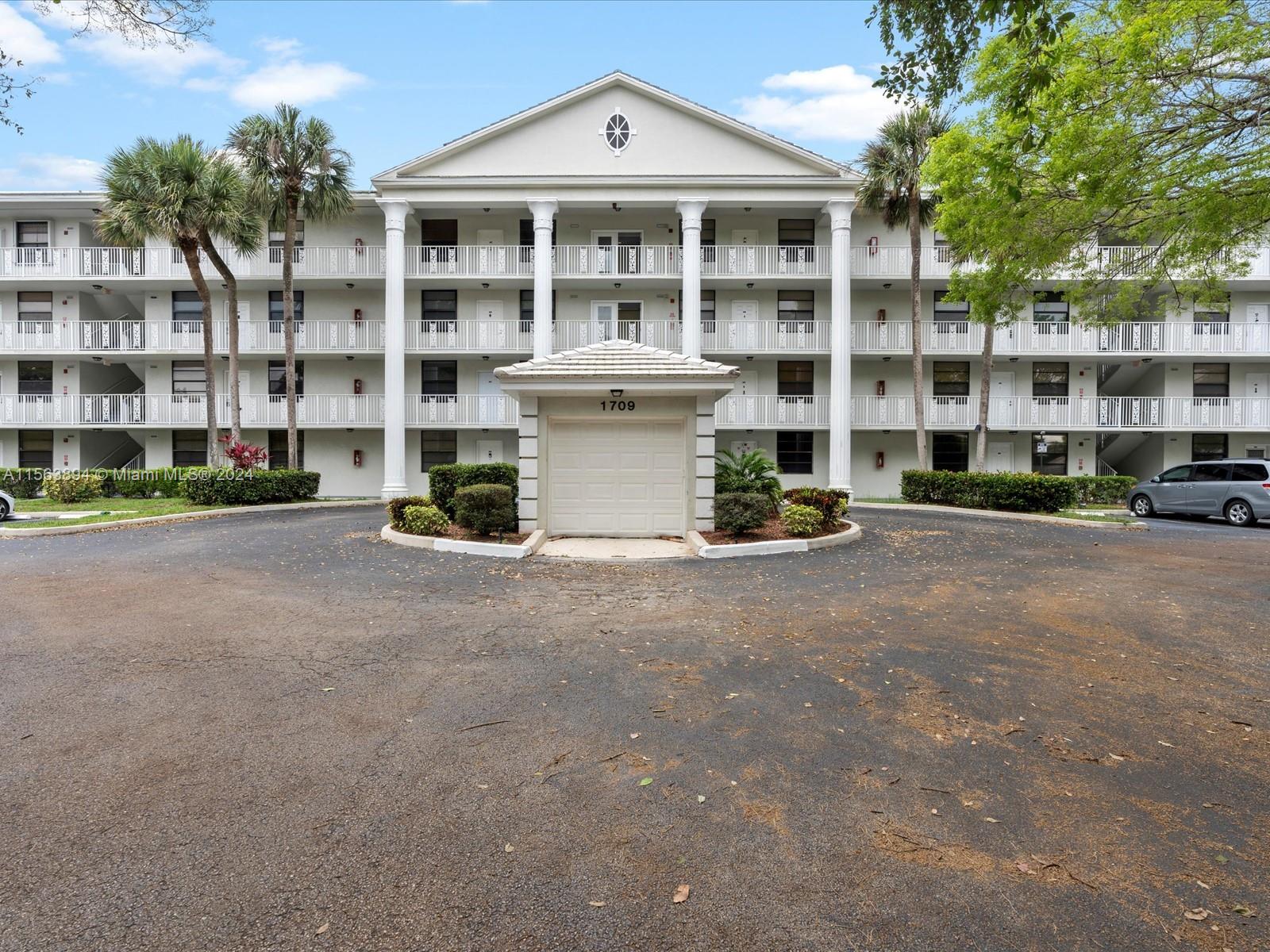 1709 Whitehall Dr # 102