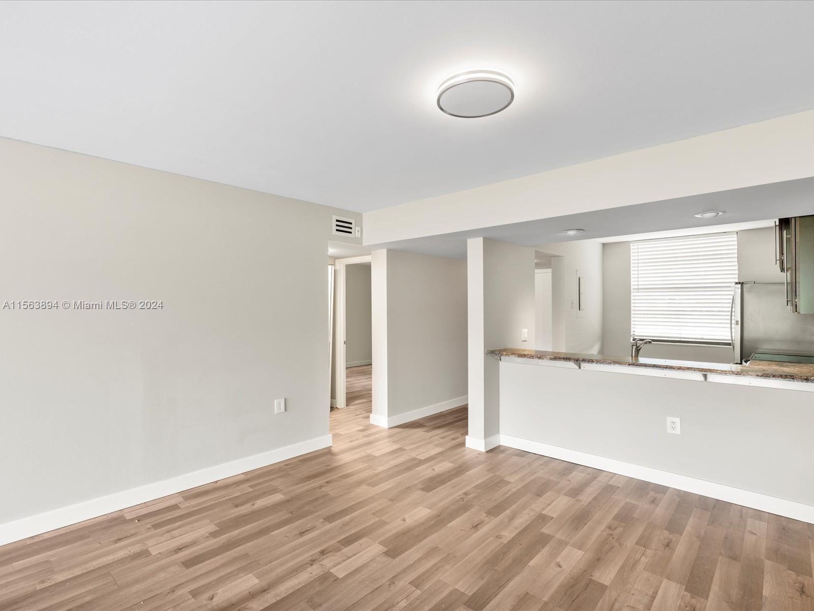 1709 Whitehall Dr # 102