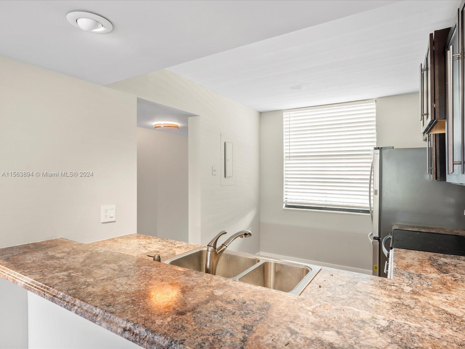 1709 Whitehall Dr # 102