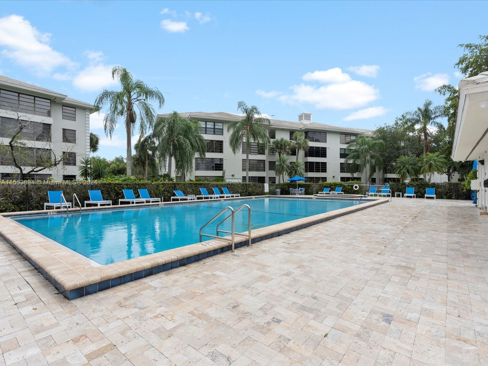 1709 Whitehall Dr # 102