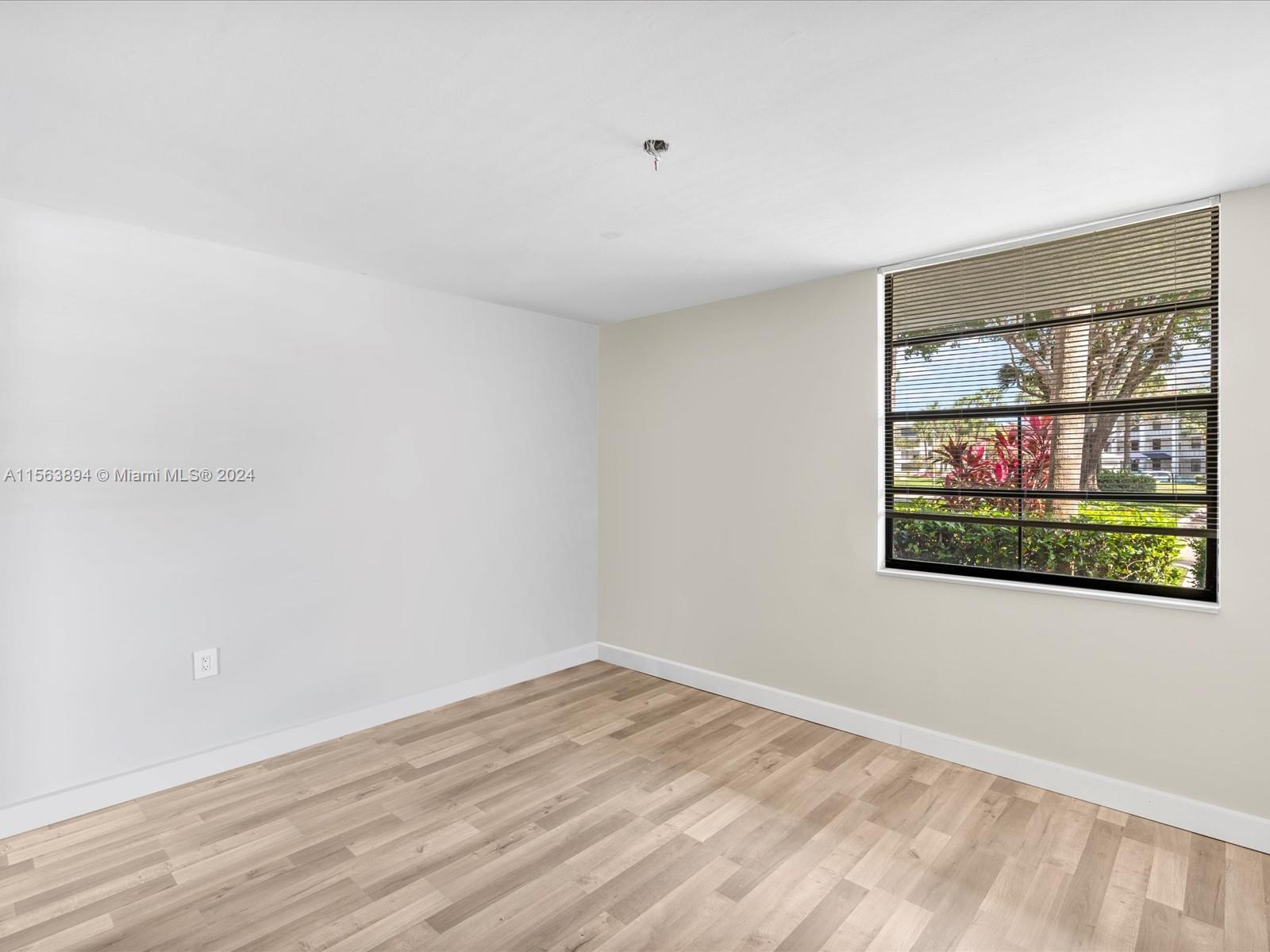 1709 Whitehall Dr # 102