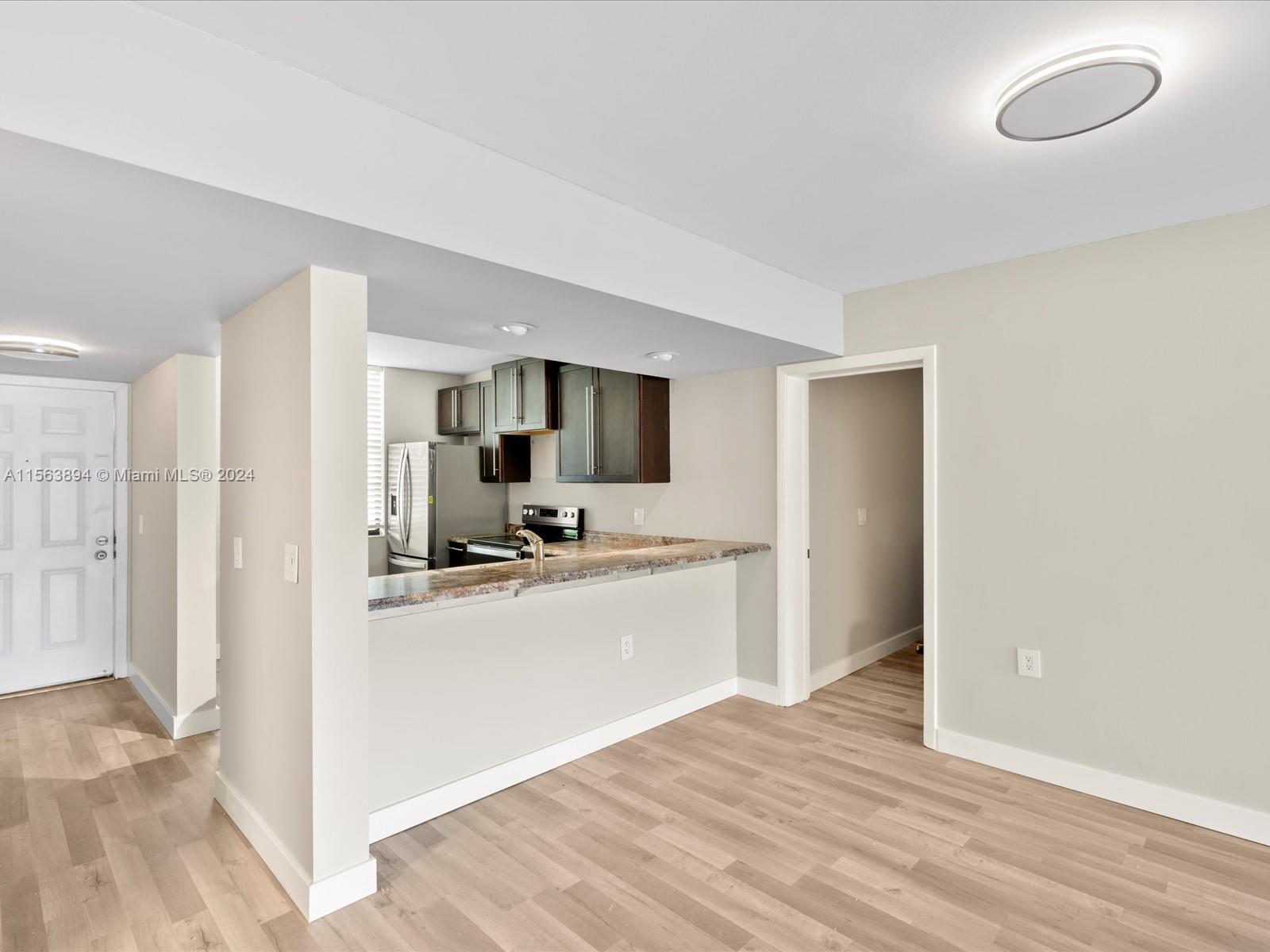 1709 Whitehall Dr # 102