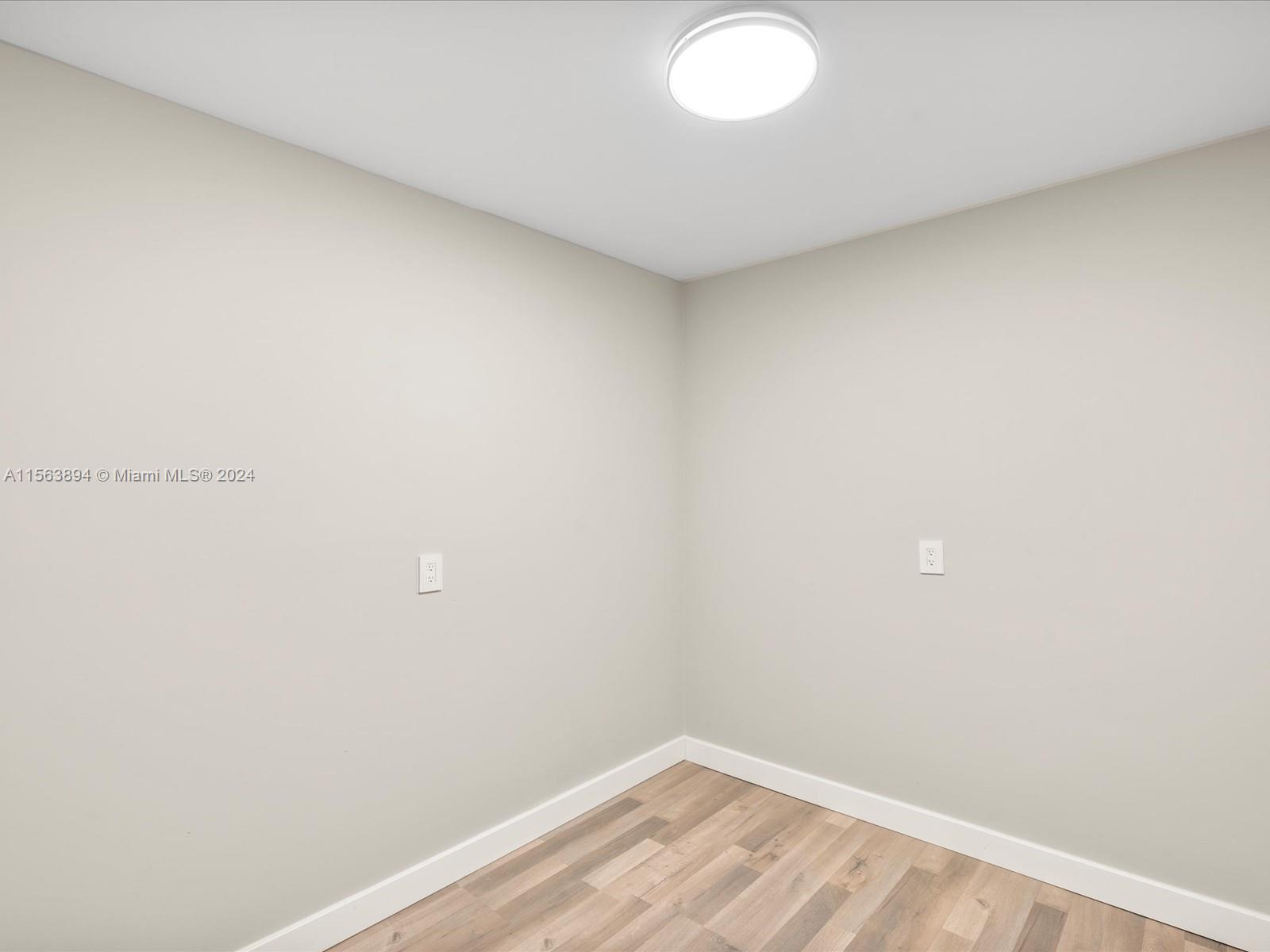 1709 Whitehall Dr # 102