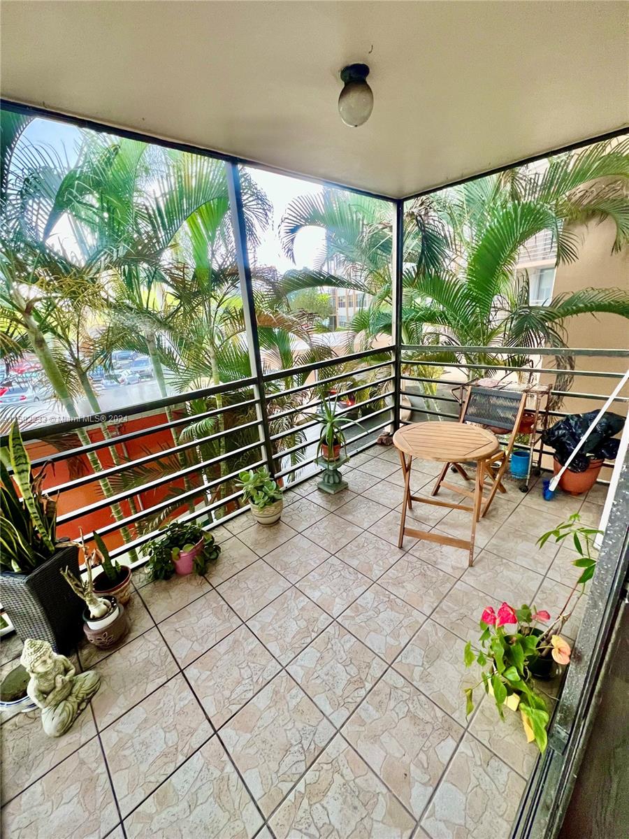 1200 Saint Charles Pl # 214