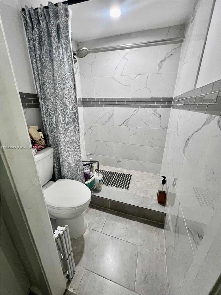 1200 Saint Charles Pl # 214