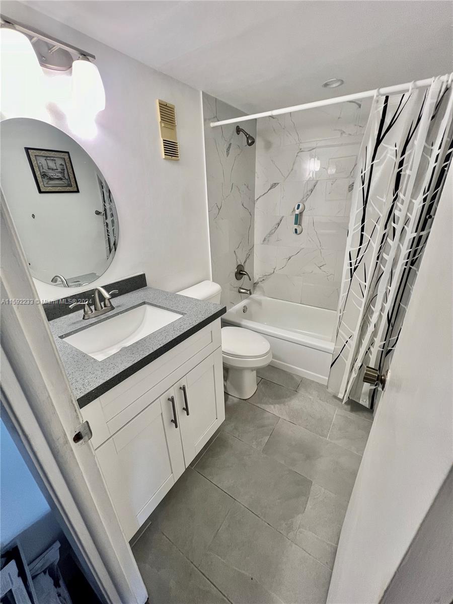 1200 Saint Charles Pl # 214