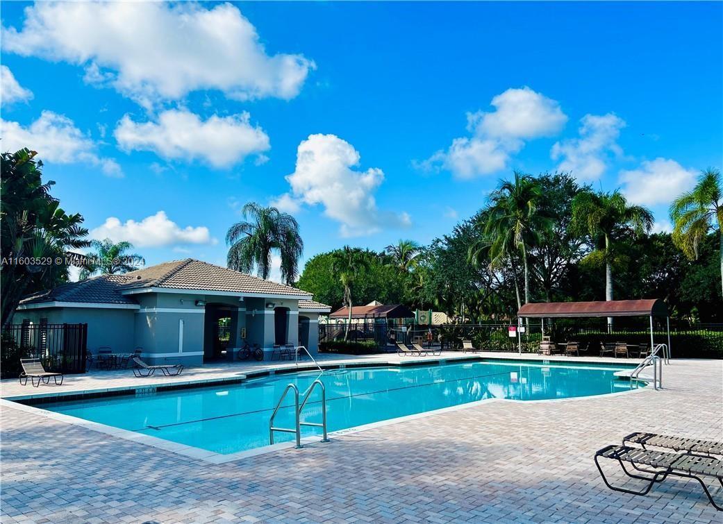 1113 Fairfield Meadows Dr