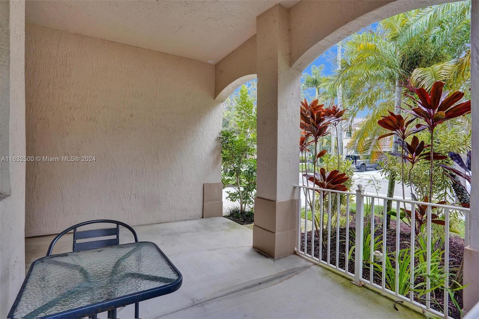 760 Tulip Cir