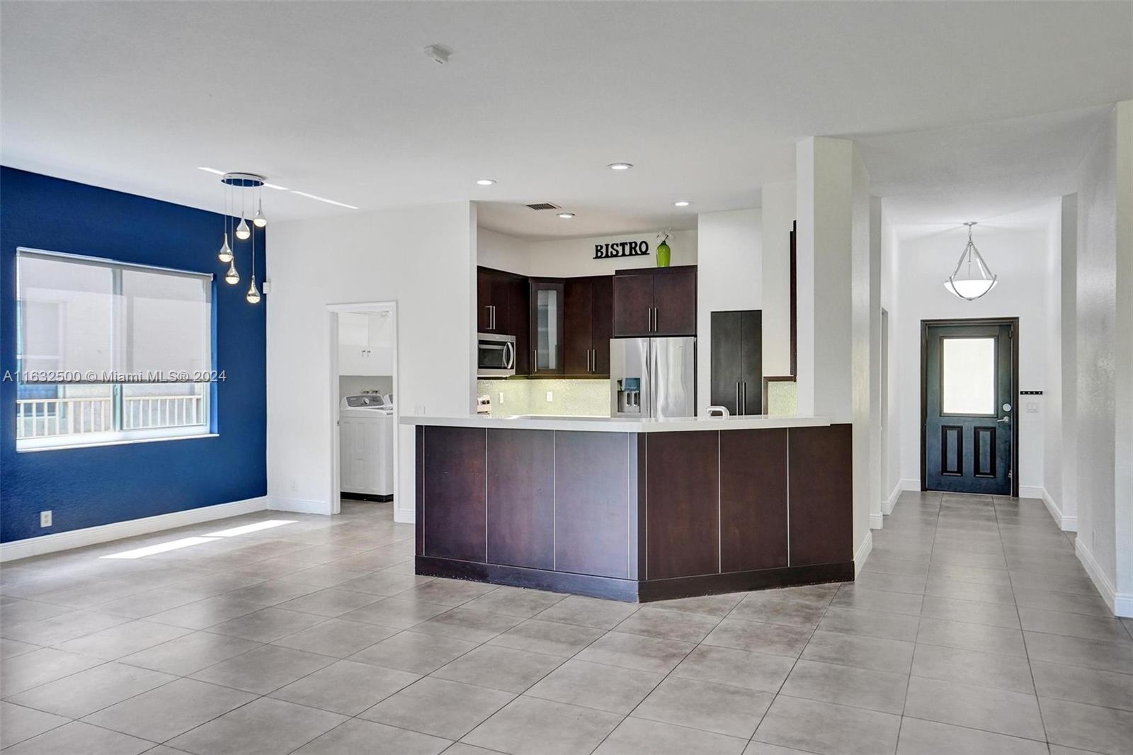760 Tulip Cir