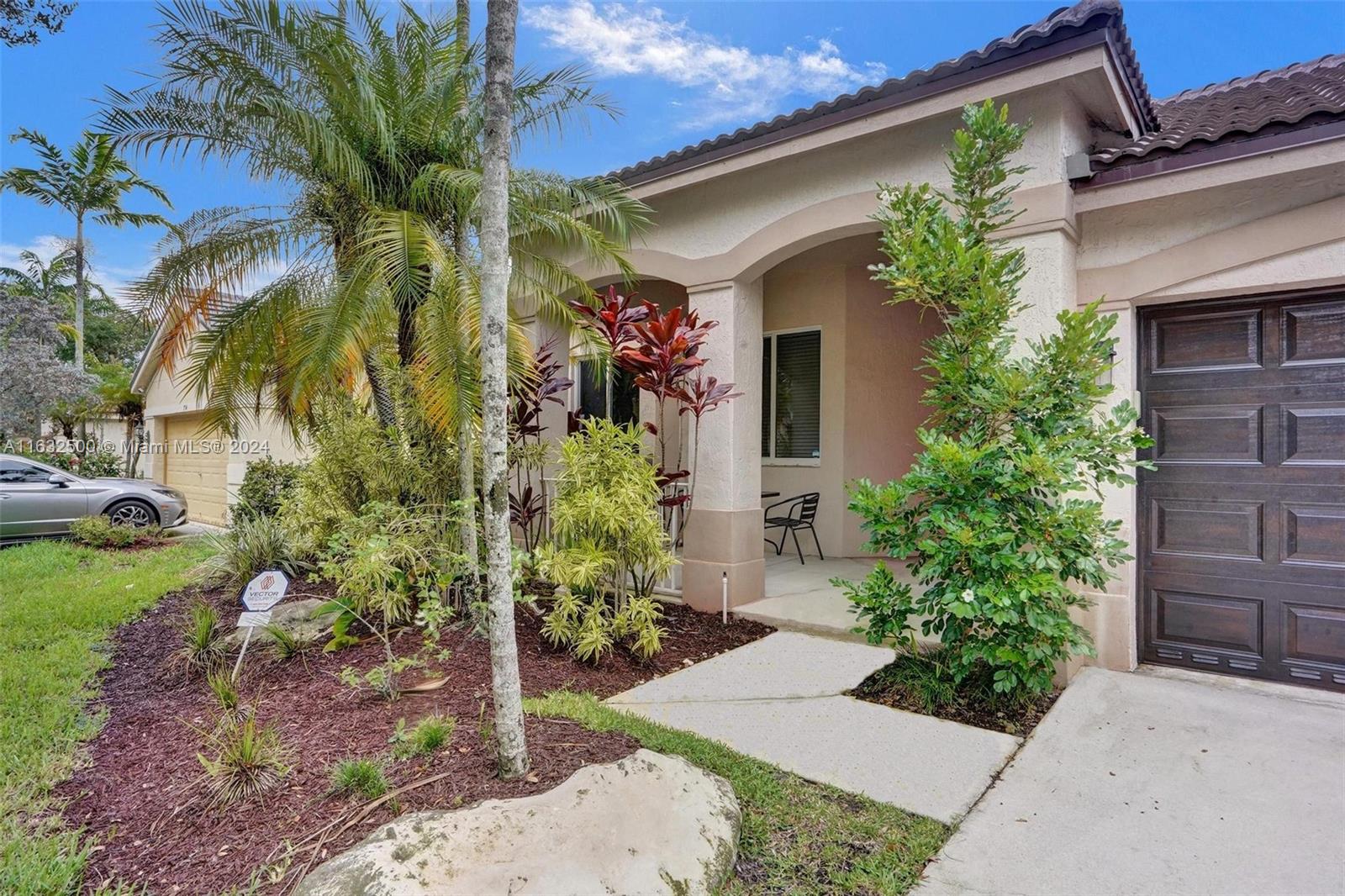 760 Tulip Cir