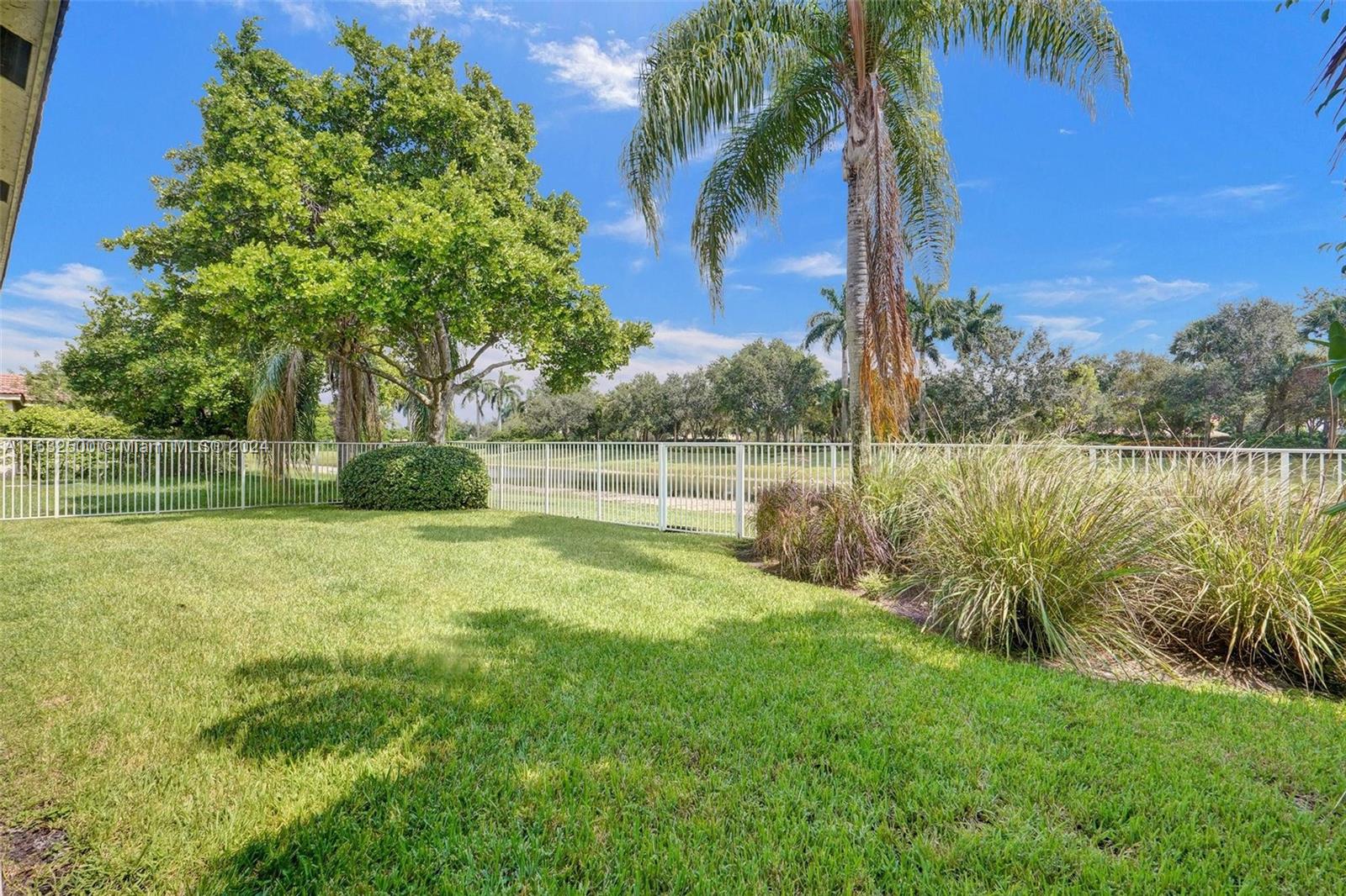 760 Tulip Cir