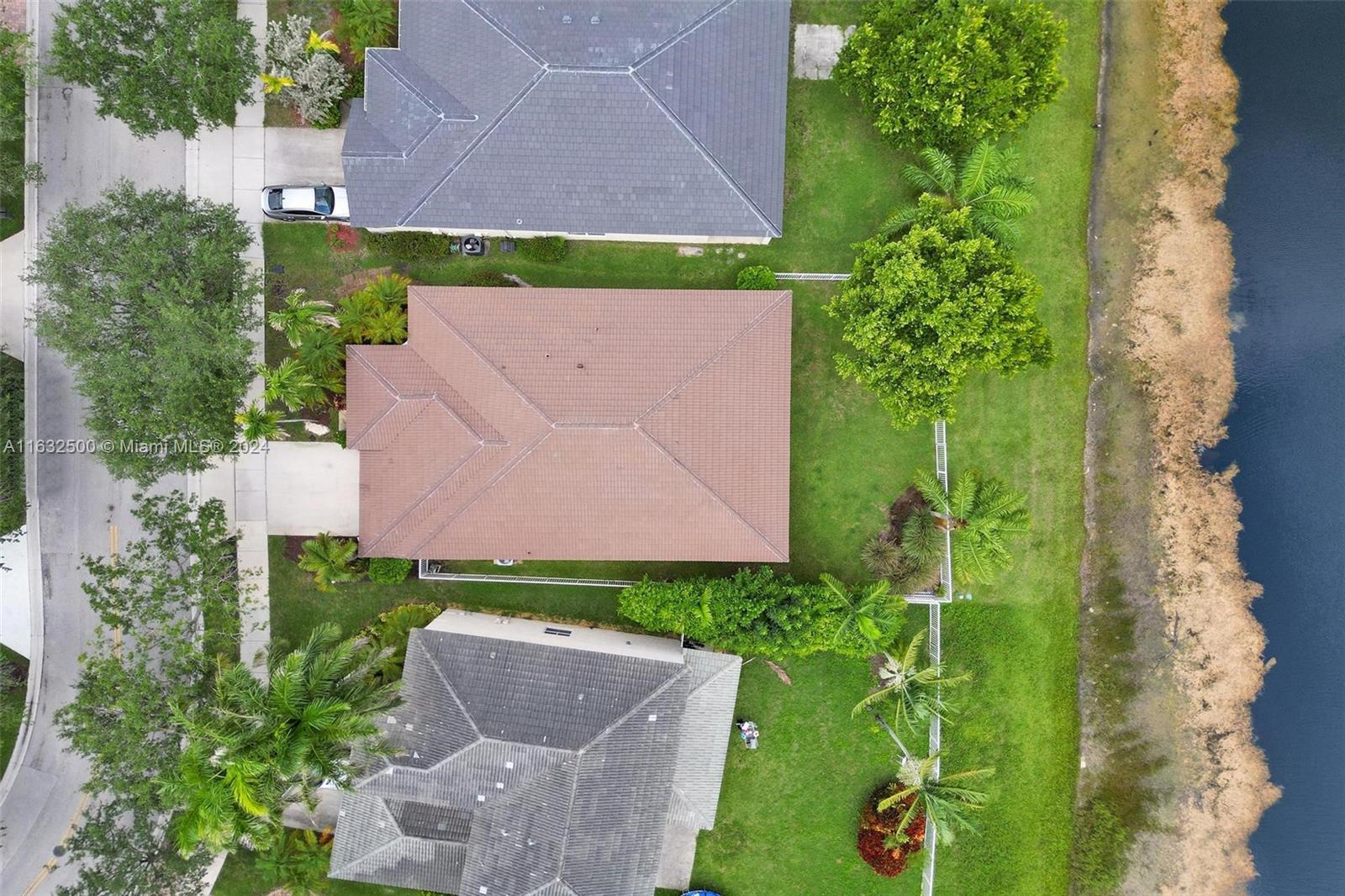 760 Tulip Cir