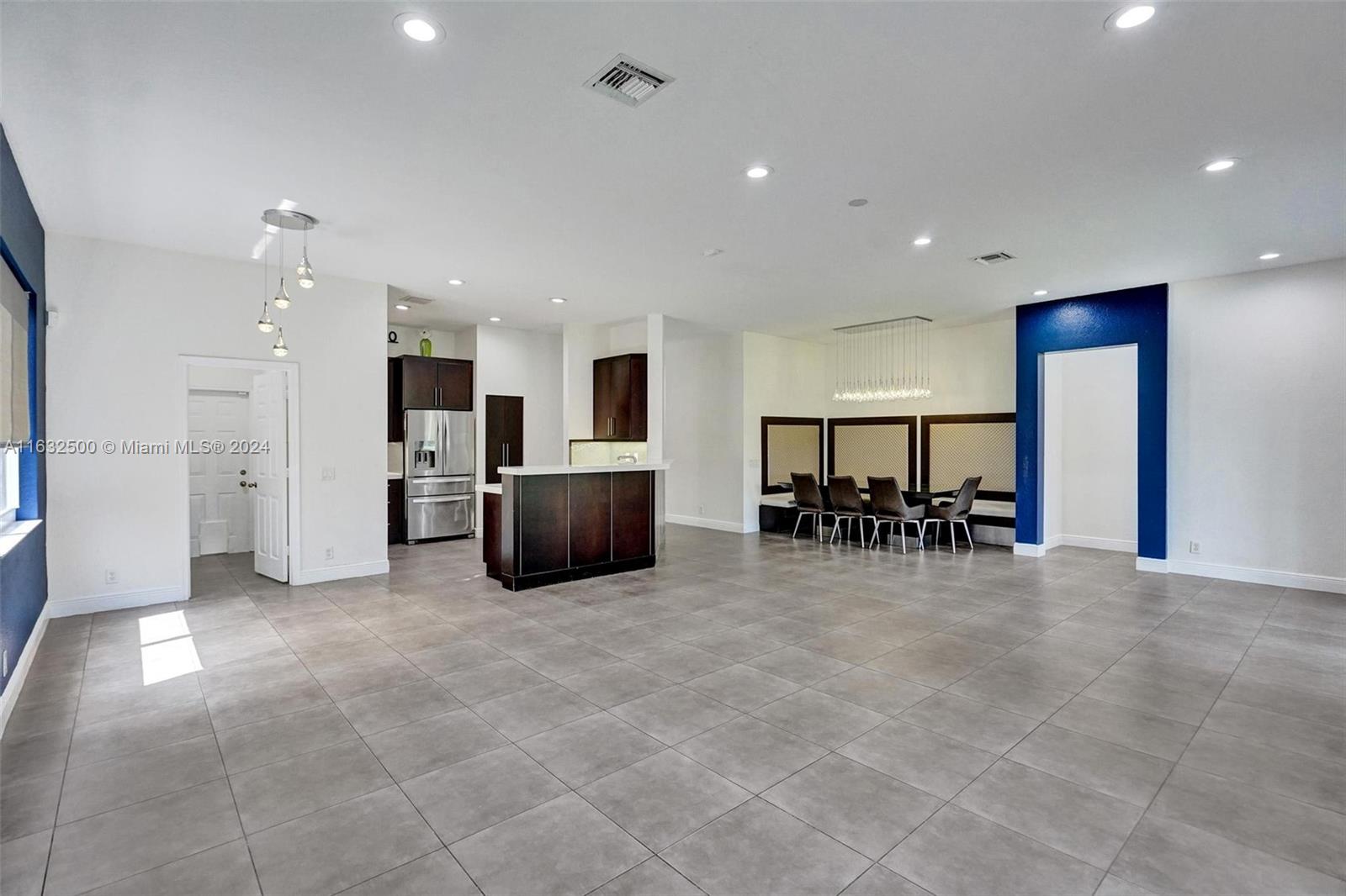 760 Tulip Cir