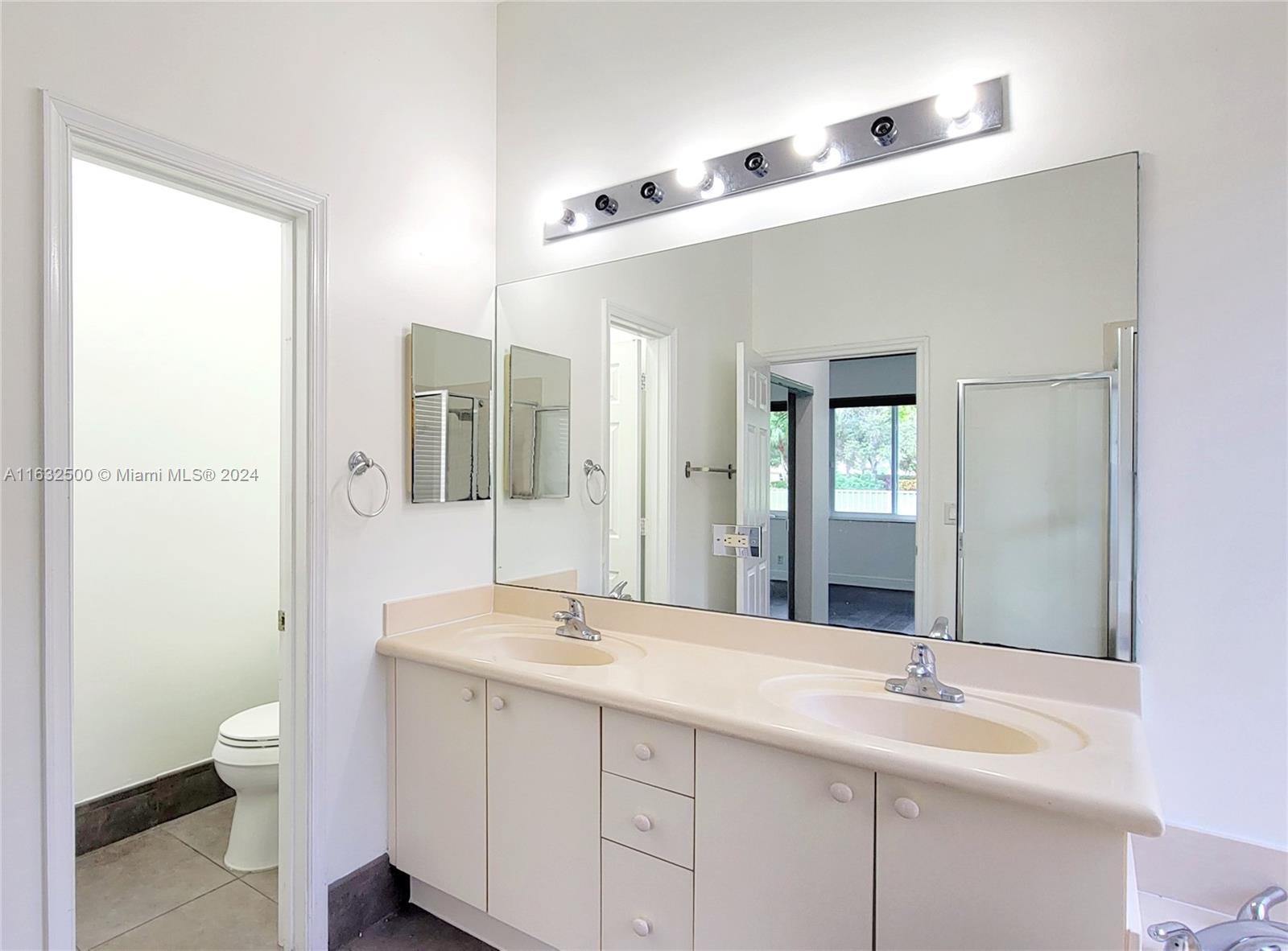 760 Tulip Cir