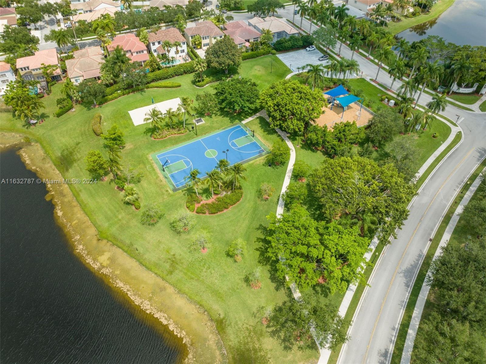 1562 Island Way