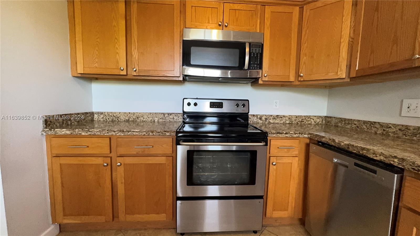 209 Lakeview Dr # 202