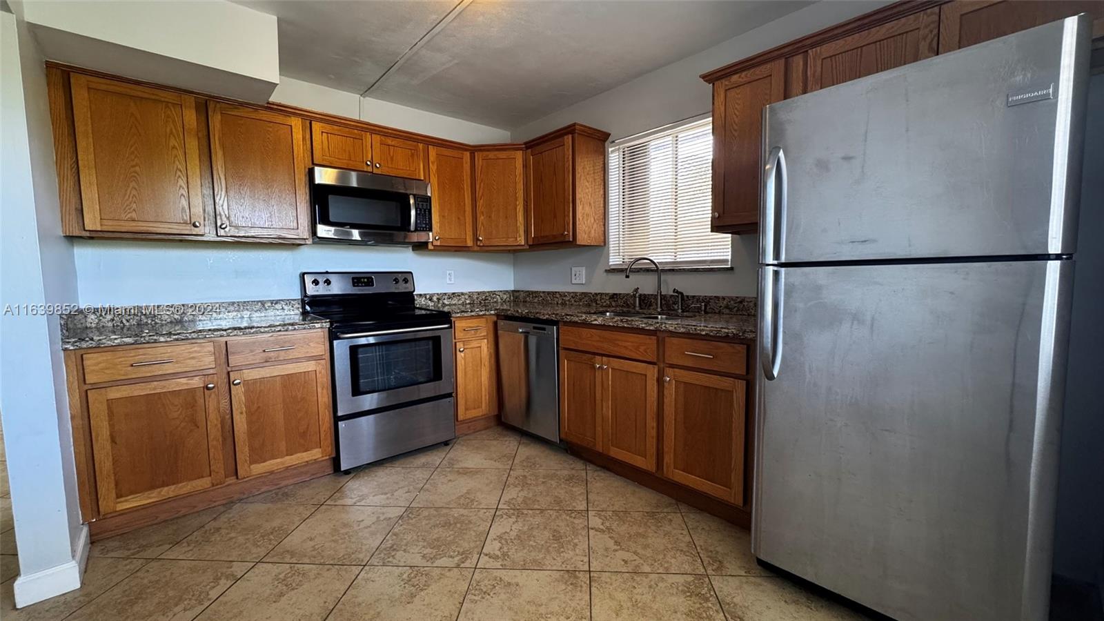 209 Lakeview Dr # 202