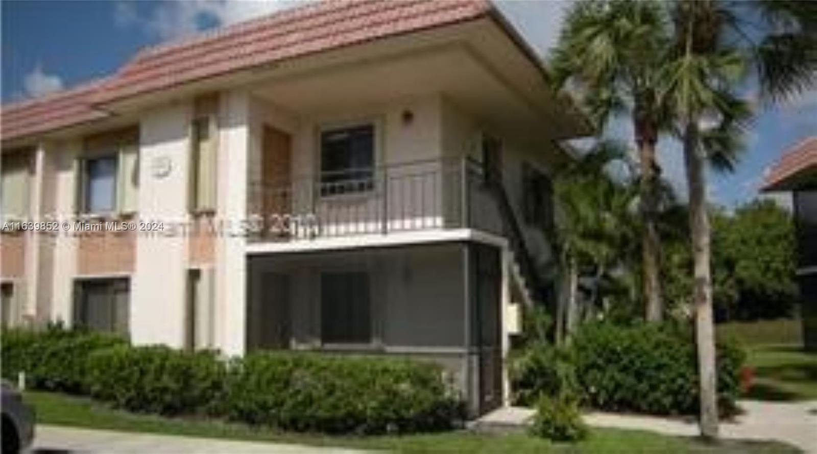 209 Lakeview Dr # 202
