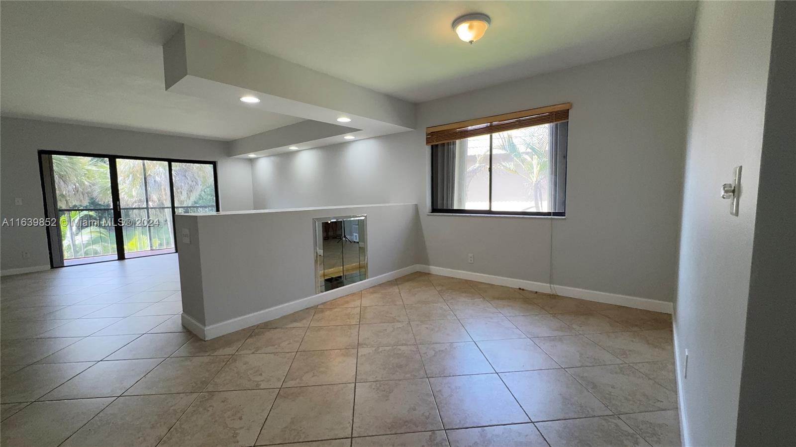 209 Lakeview Dr # 202