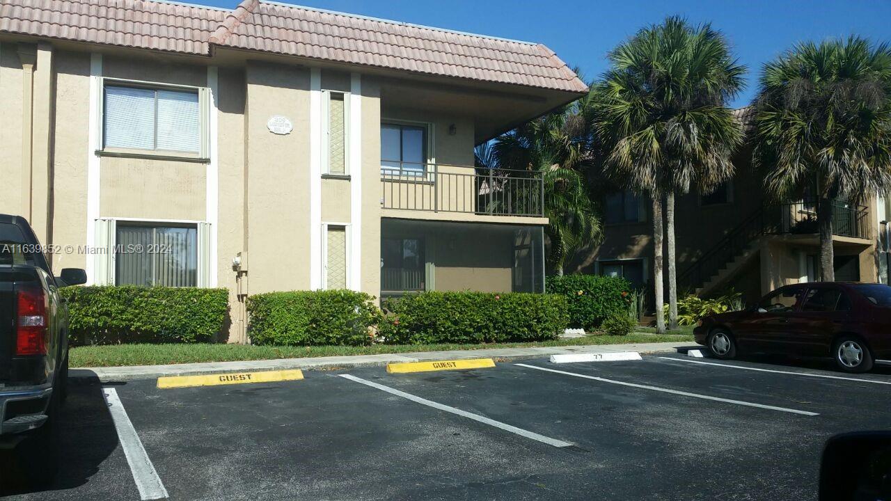 209 Lakeview Dr # 202