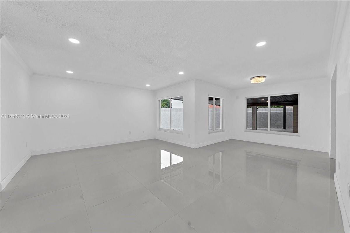 1198 SW 133rd Place Cir