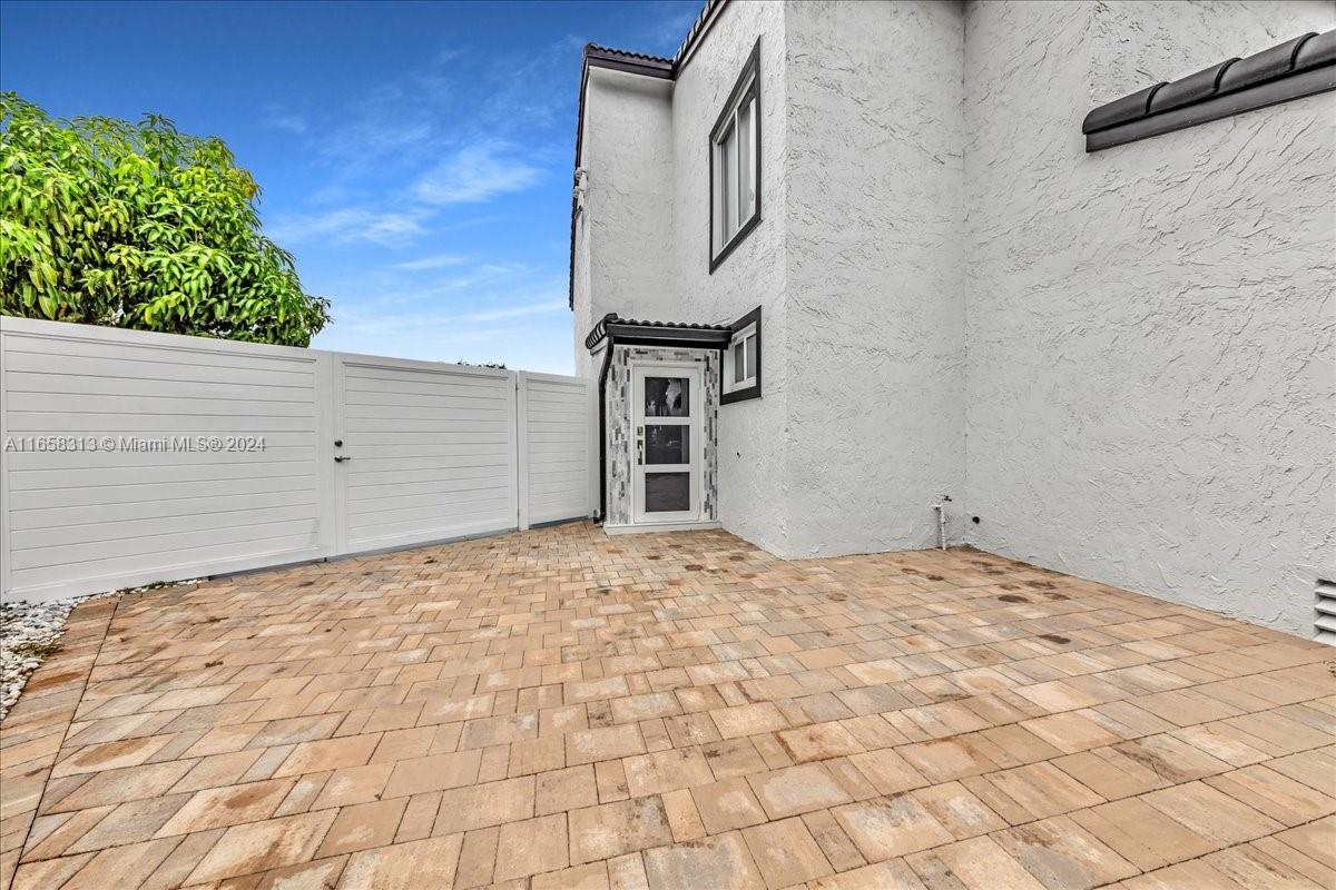 1198 SW 133rd Place Cir