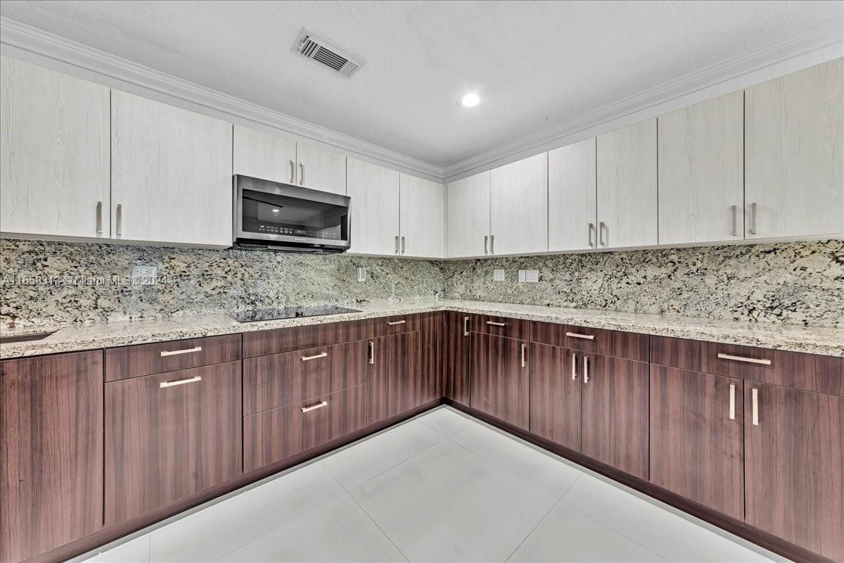 1198 SW 133rd Place Cir