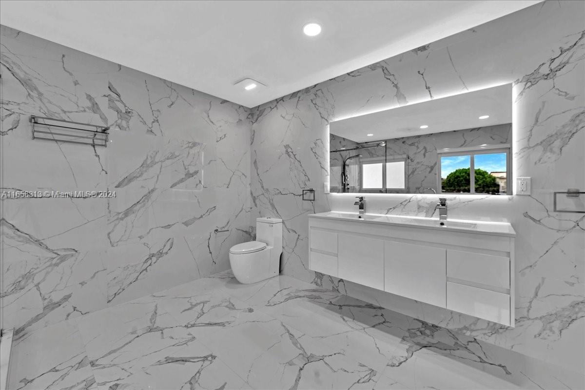 1198 SW 133rd Place Cir