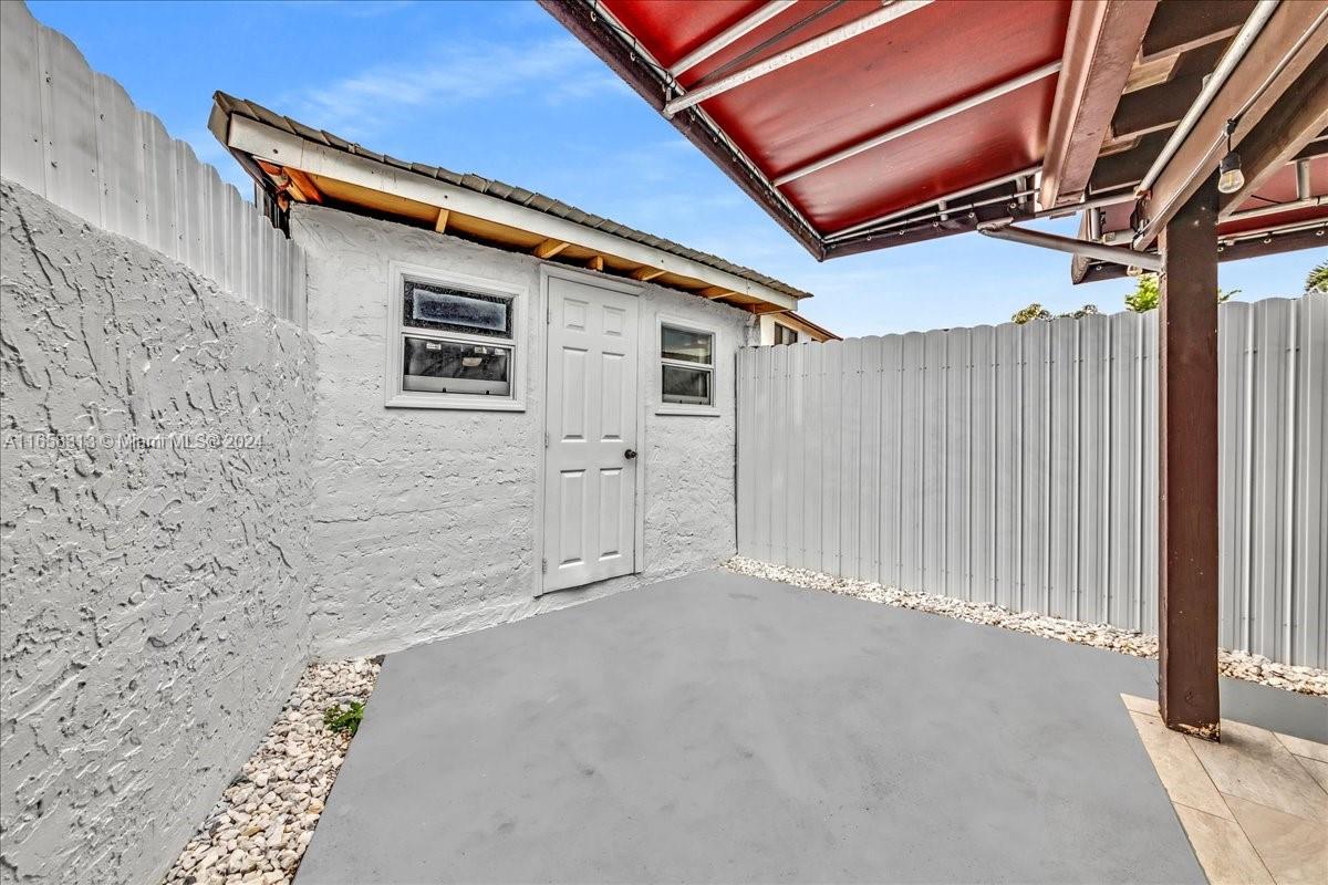 1198 SW 133rd Place Cir