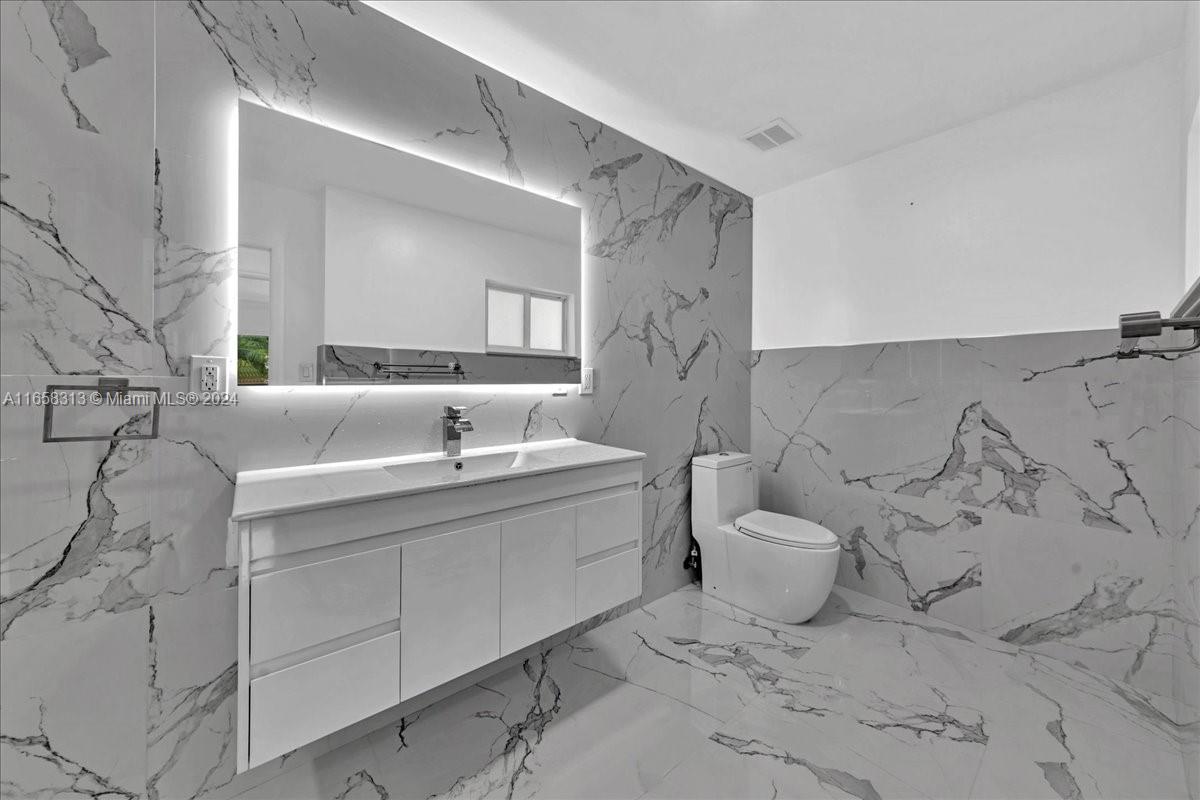 1198 SW 133rd Place Cir