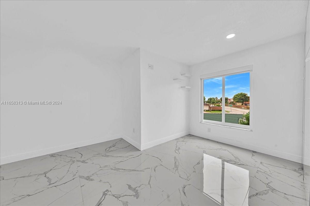 1198 SW 133rd Place Cir