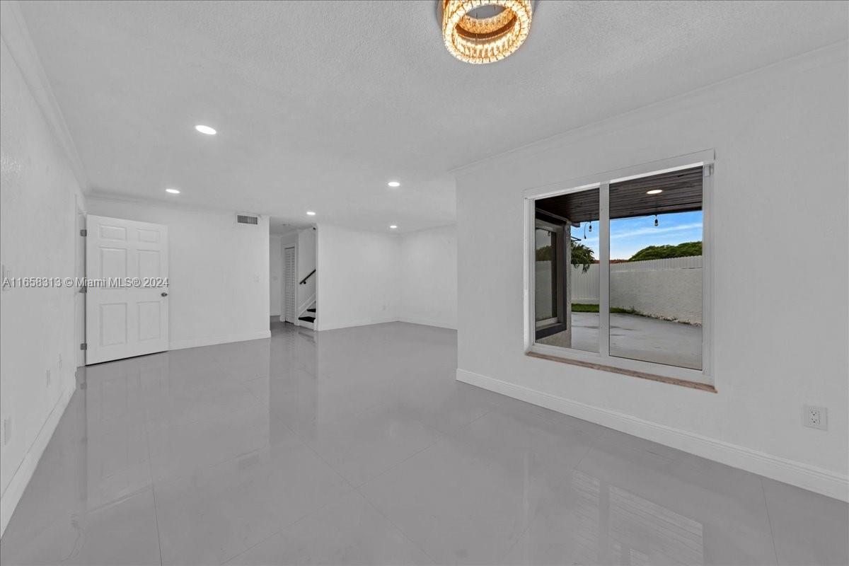 1198 SW 133rd Place Cir