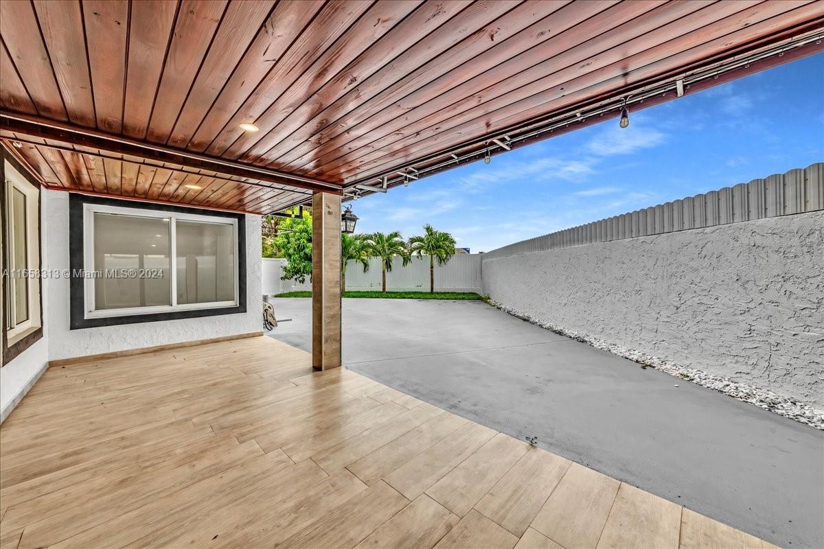 1198 SW 133rd Place Cir