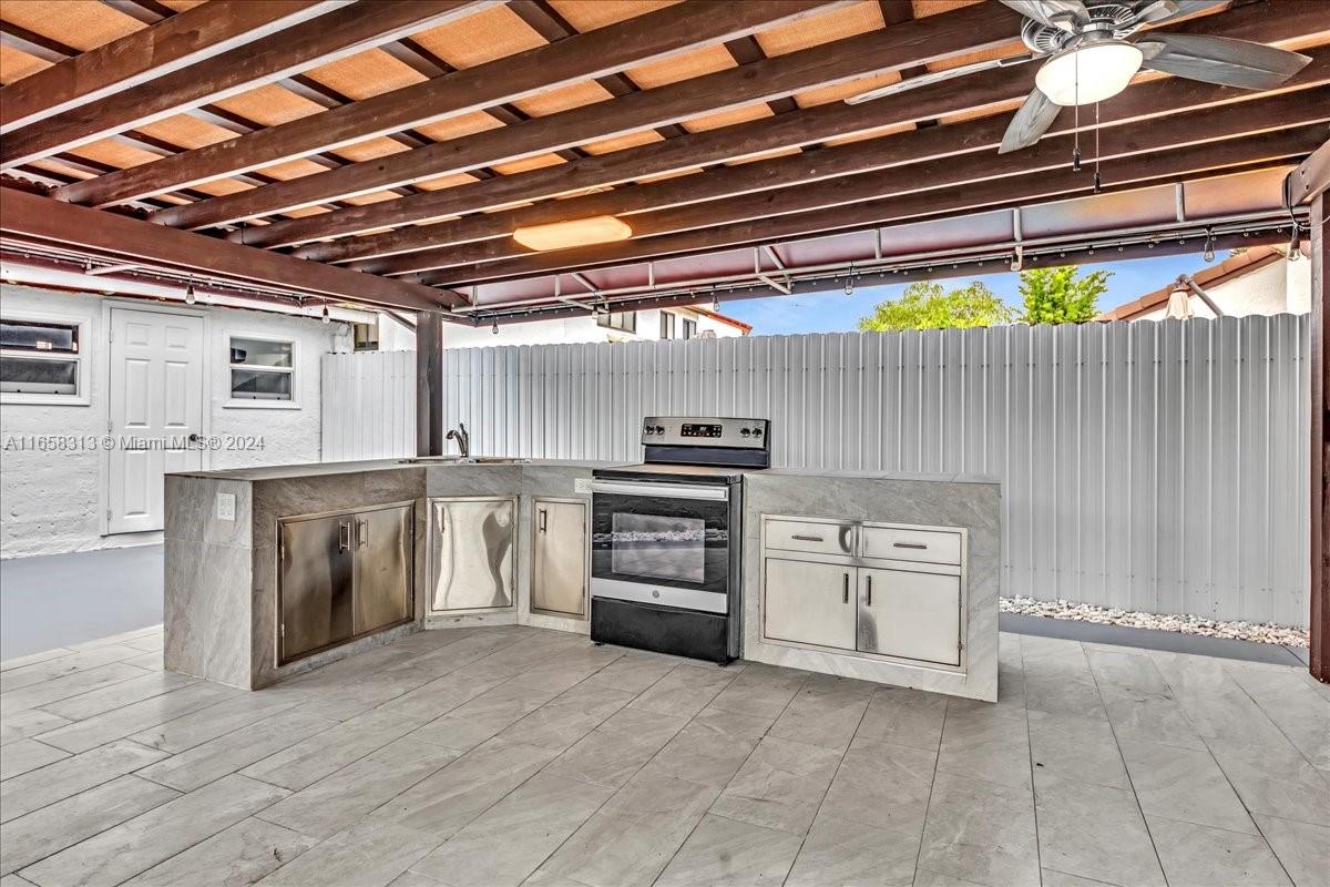 1198 SW 133rd Place Cir