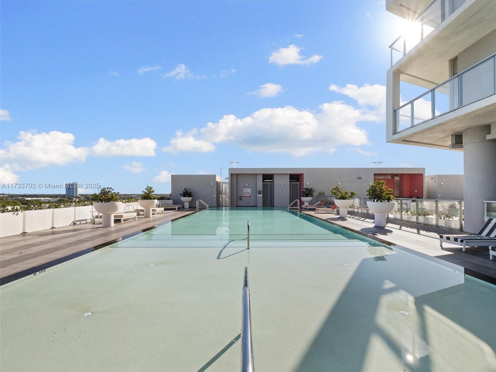 2000 Metropica Way # 406