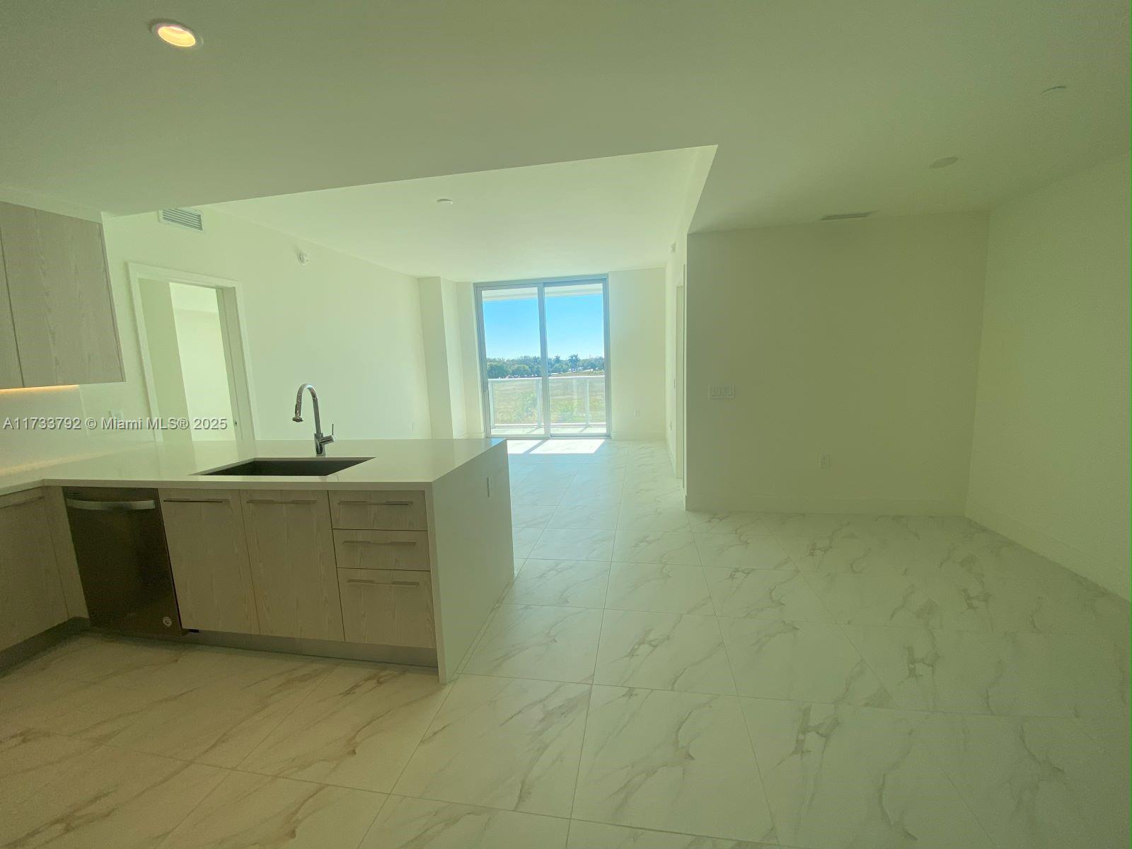 2000 Metropica Way # 406