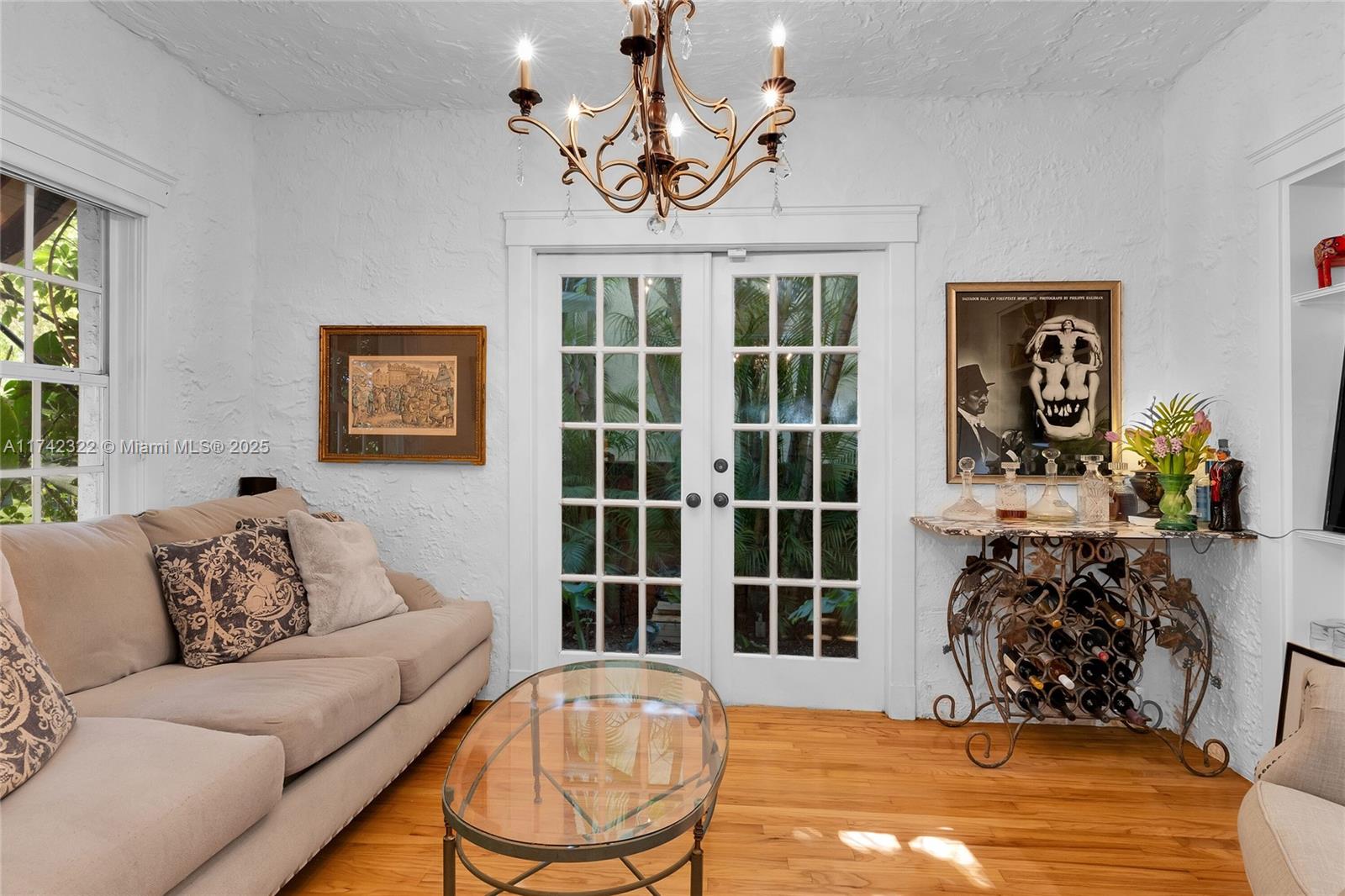 5008 Alhambra Cir