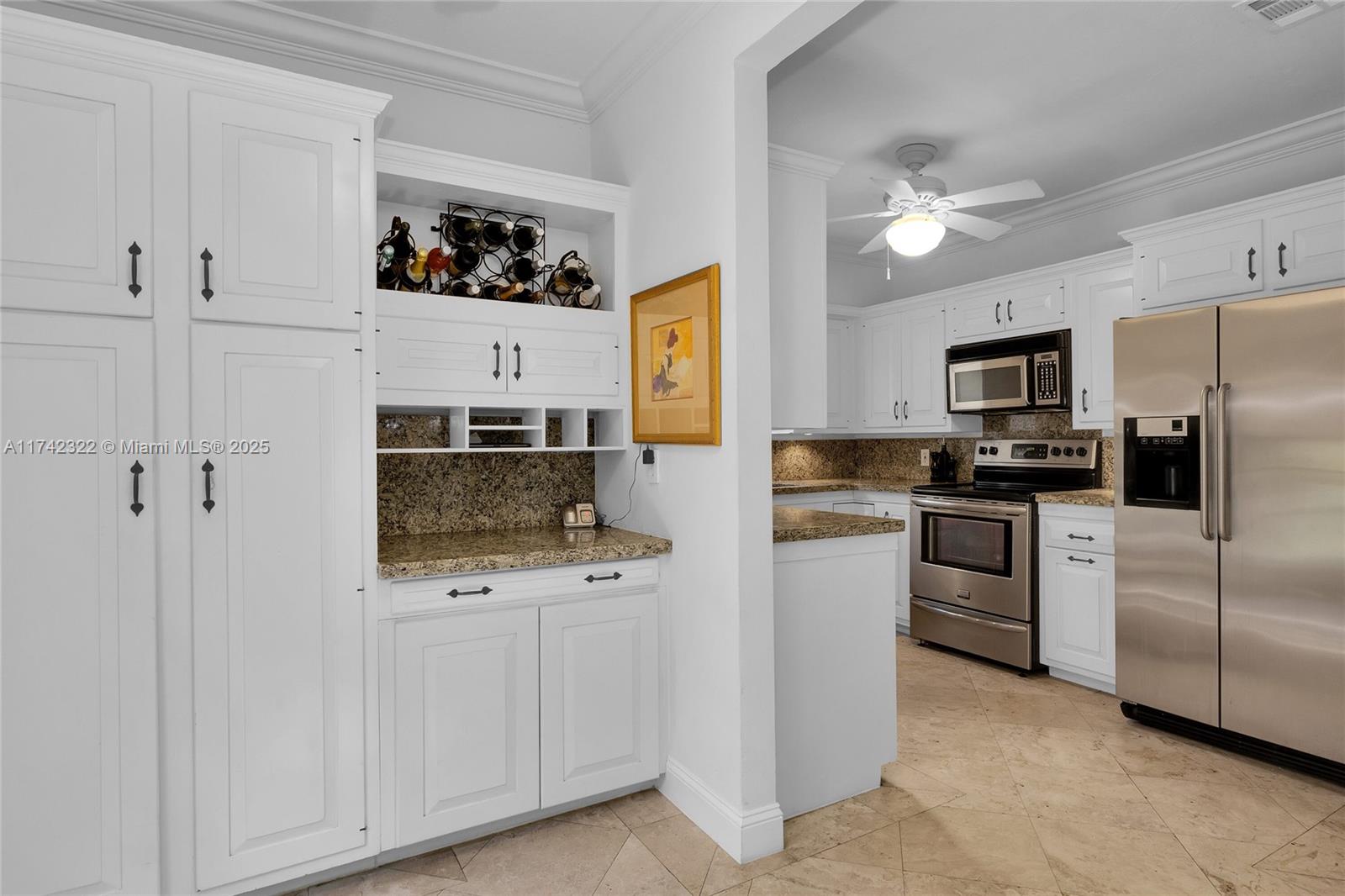 5008 Alhambra Cir
