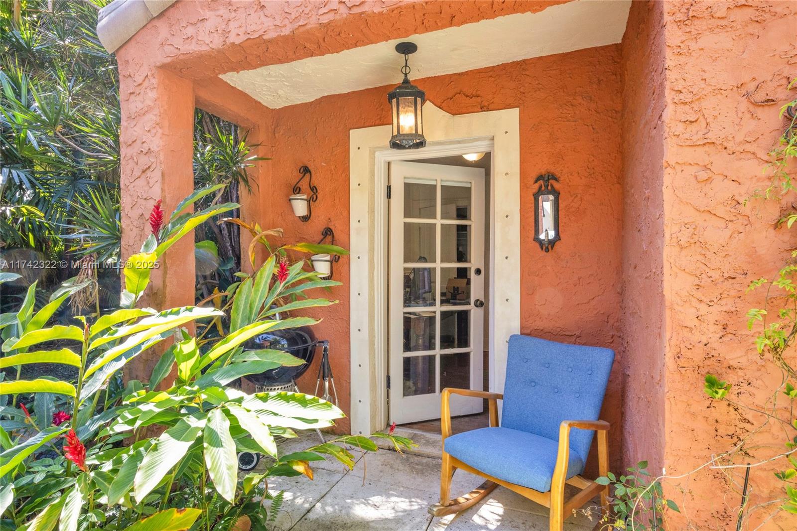 5008 Alhambra Cir