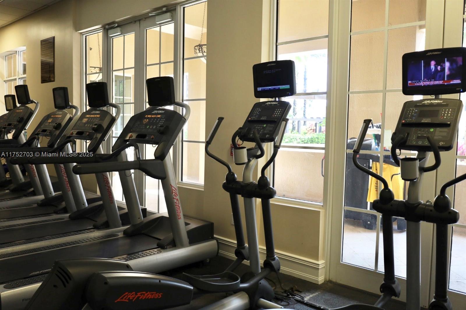 16100 Emerald Estates Dr # 289