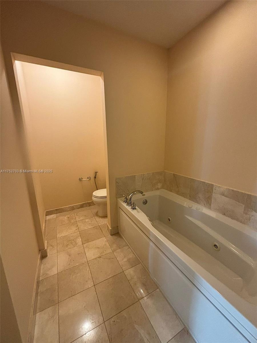 16100 Emerald Estates Dr # 289
