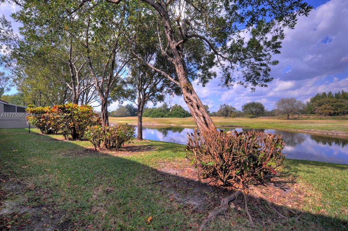 7901 S Aragon Blvd # 4